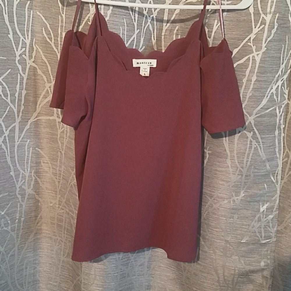 Ladies top.